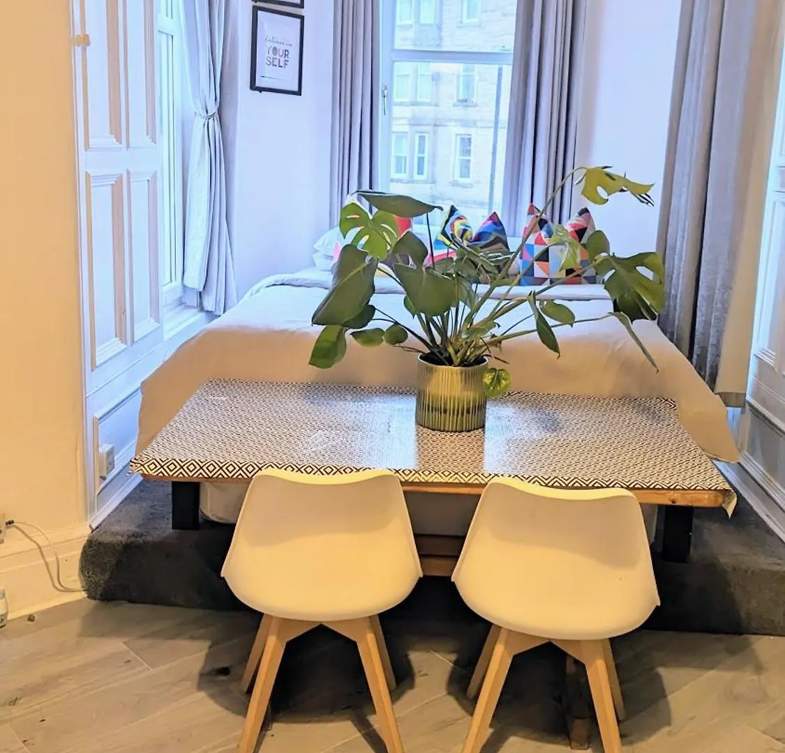 Ubytování v soukromí Friends Family Room City Center EDI